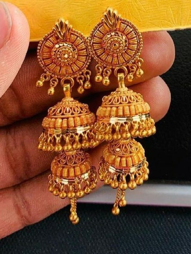 10 Beautiful Gold Jhumka Earrings Designs