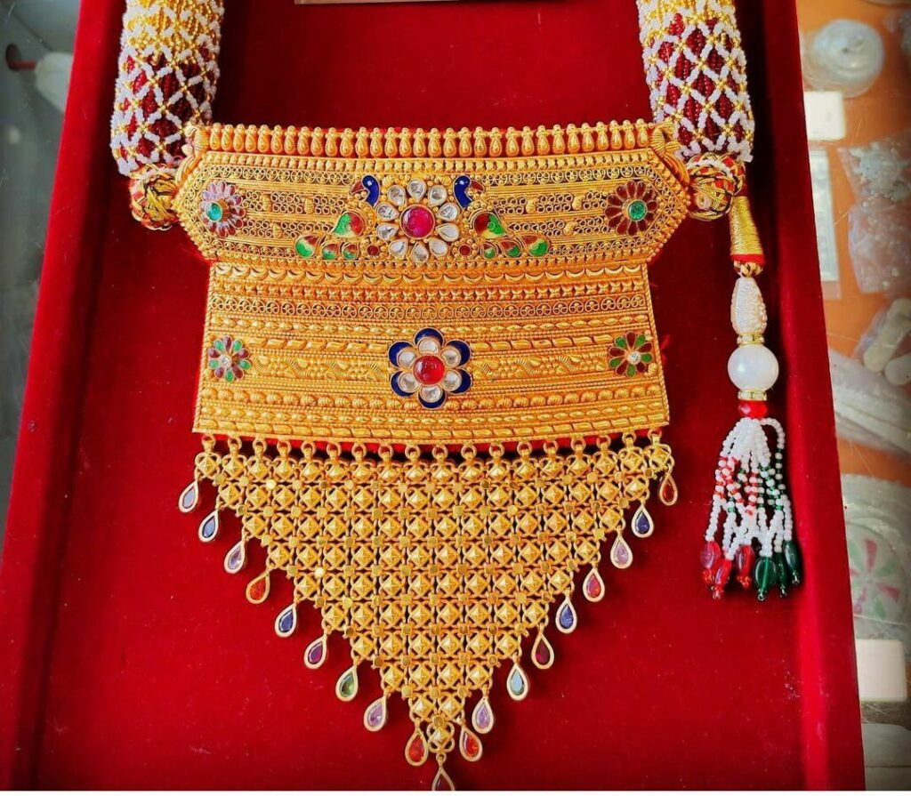 New aad ki design,
Rajputi Gold Aad with Price,
Gold aad design with price,
Mini aad ki design,
Rajputi Gold aad With Weight,
Bishnoi aad design,
Mini aad ki photo,
Desi design,
Jodhpuri aad ki Design,
Rajasthani aad designs with price,
Latest gold aad design,
Sone ki aad ki design,
Rajputi aad design gold,
Fancy aad design,